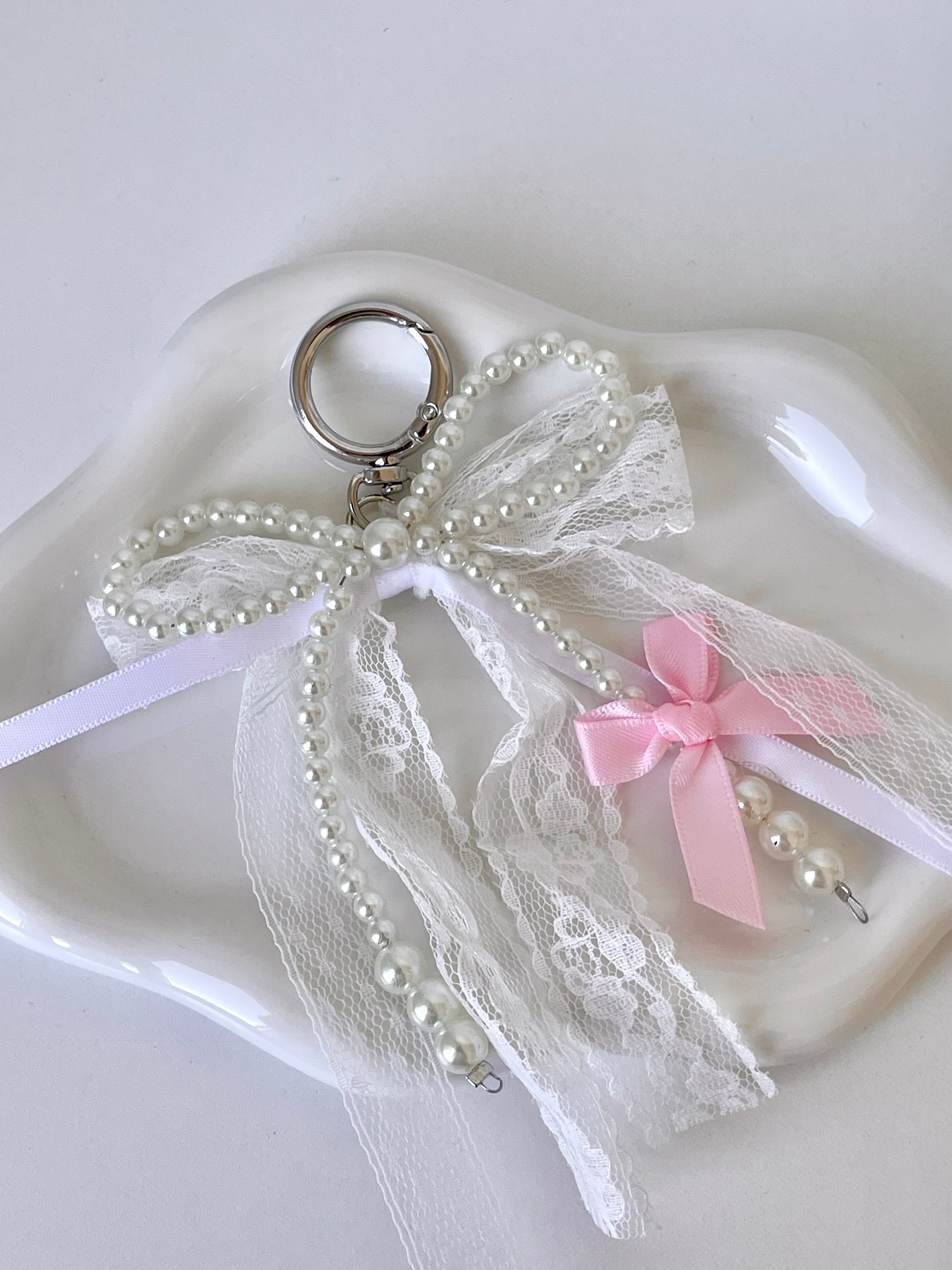 Blush Bow Pearl - Keychain