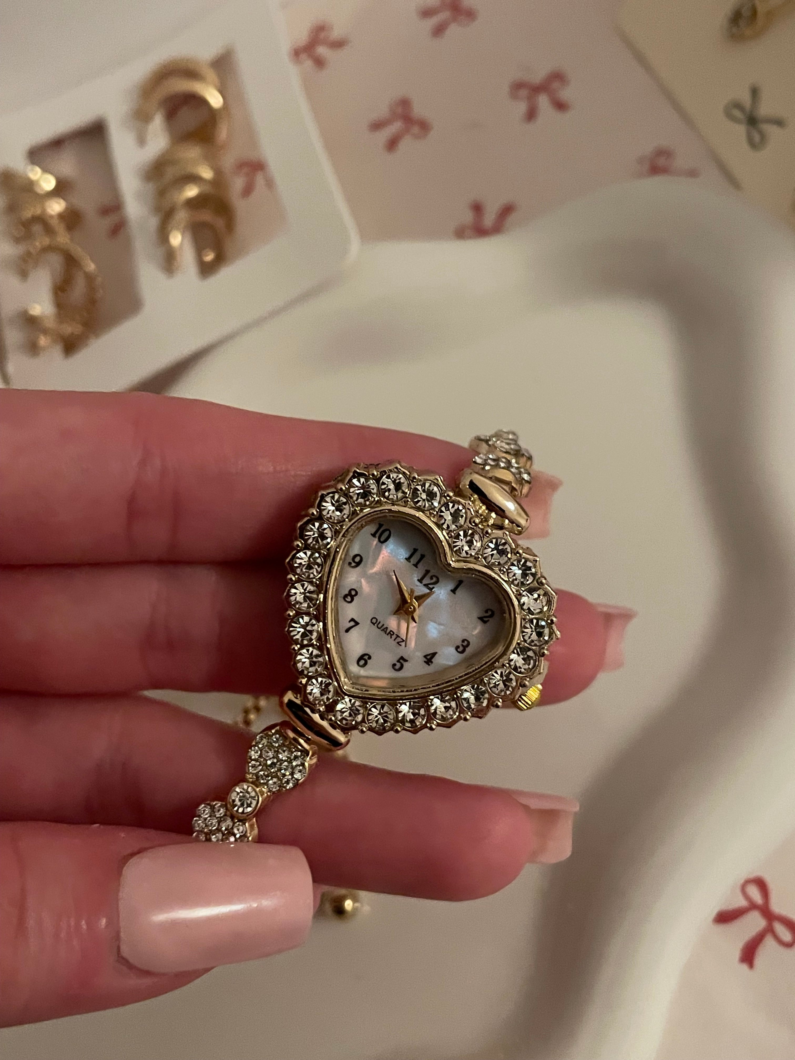 AMOREA – Heart Watch