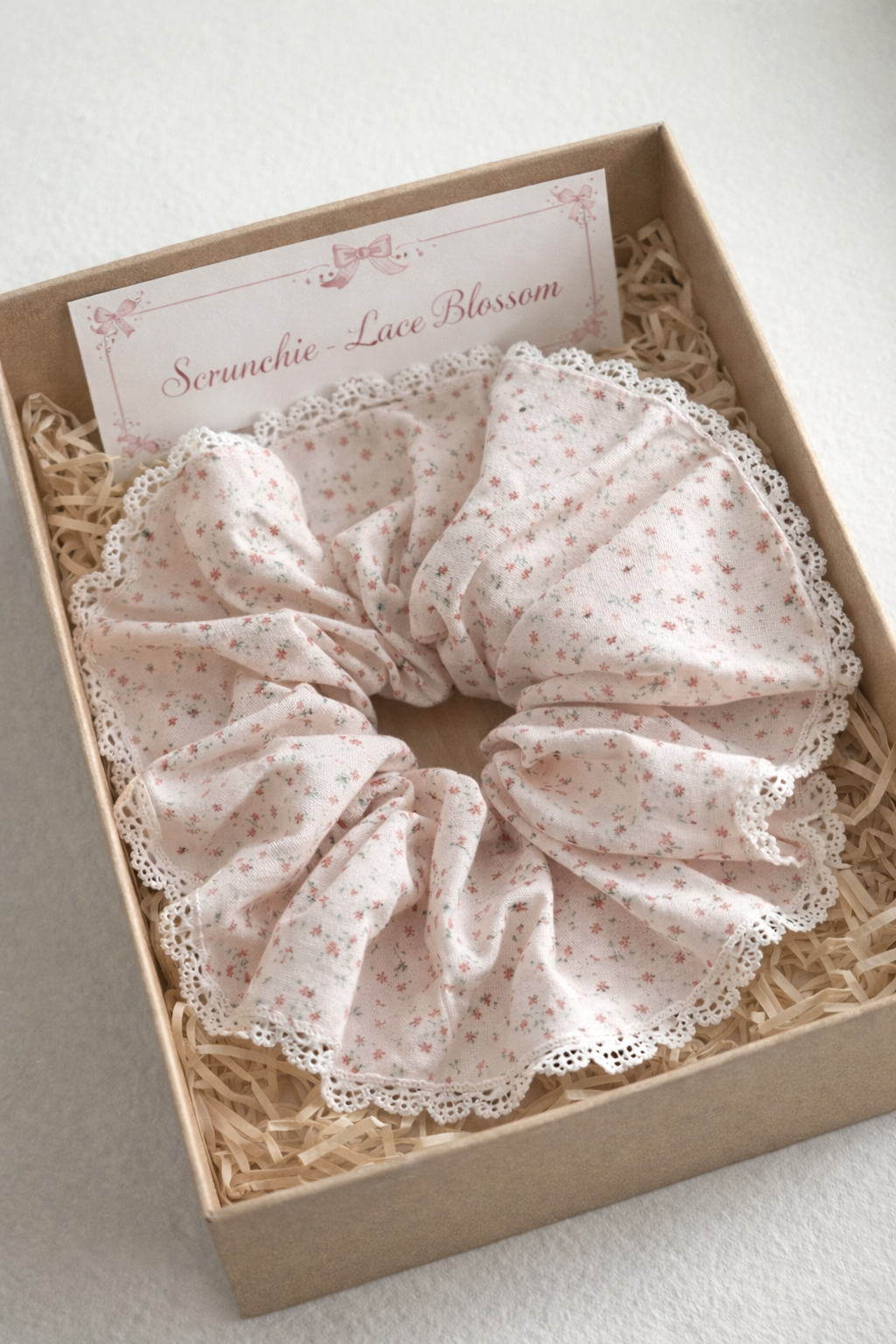 Scrunchie - Lace Blossom
